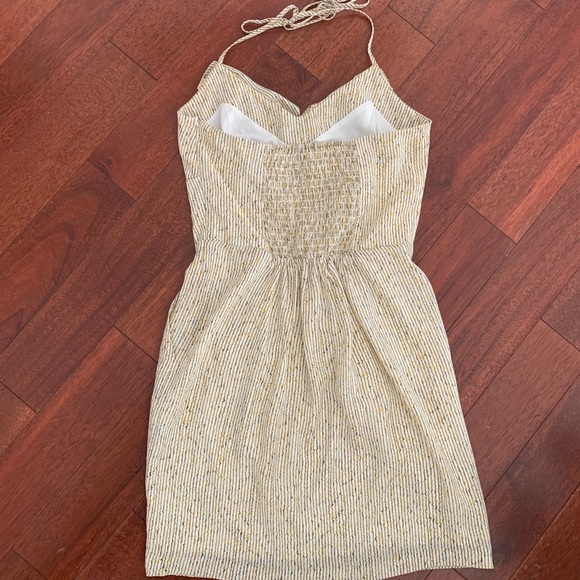 BCBGeneration Short Party Dress Buttercream - Picture 6 of 10